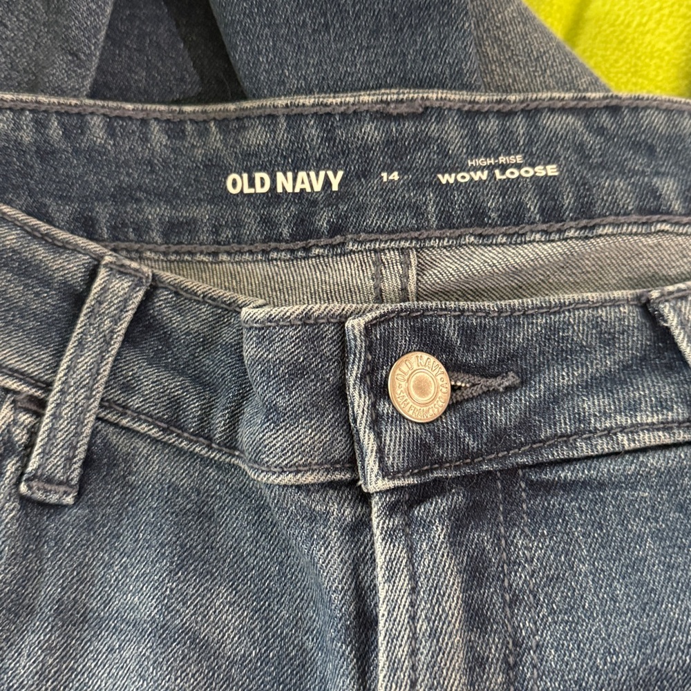 Old Navy High-Rise Wow Loose Jeans - Picture 3 of 6
